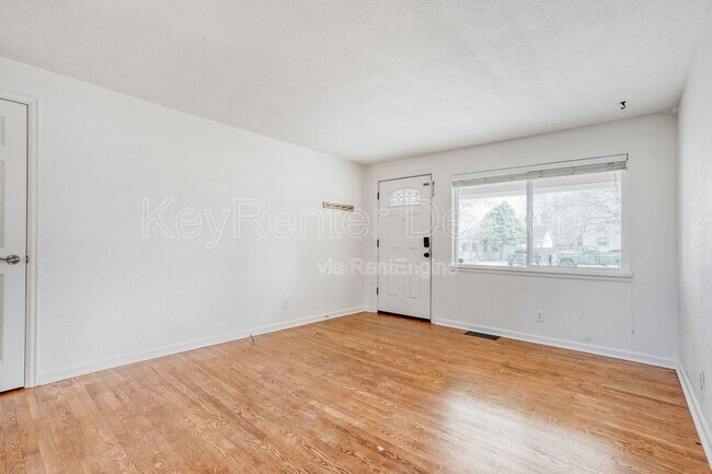 Photo - 4345 Gray St