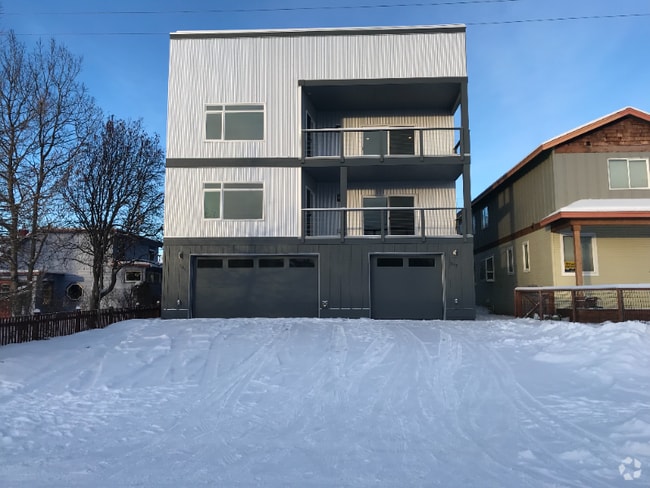 Building Photo - 337 E 10th Ave Rental