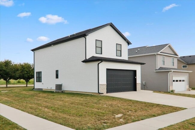 Building Photo - 1350 Berkley Rd Rental