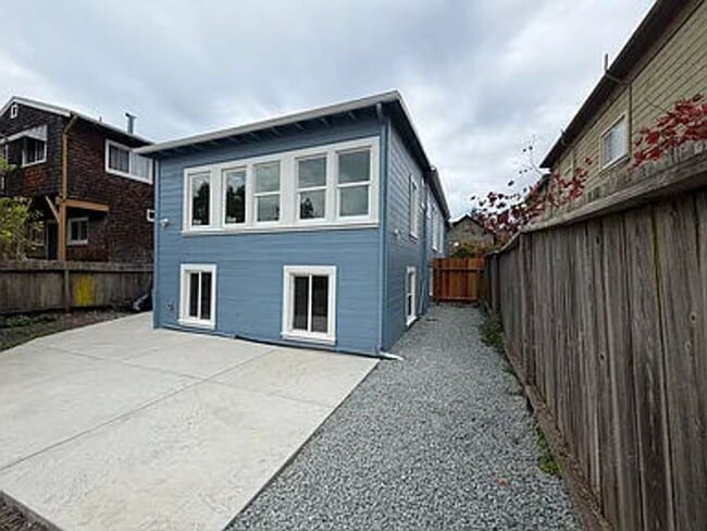 Photo - 1826 Parker St