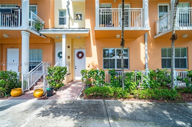 317 SW 13th St