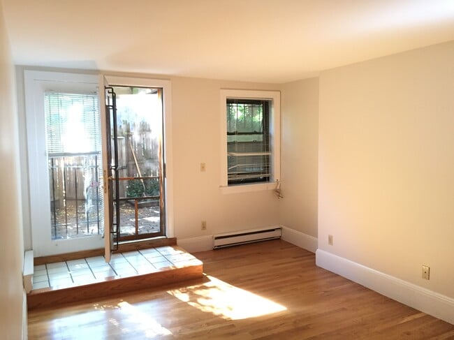 Photo - 22 Yarmouth St Apartments Unit 1