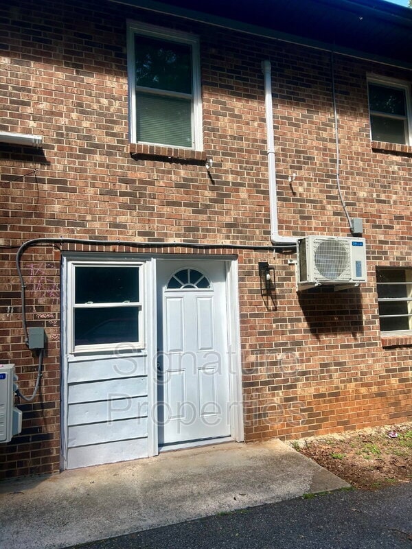 Building Photo - 45 Infinity Dr Unit Apt 7