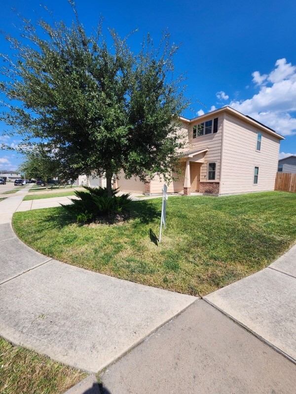 Photo - 9902 Waldens Pond Court