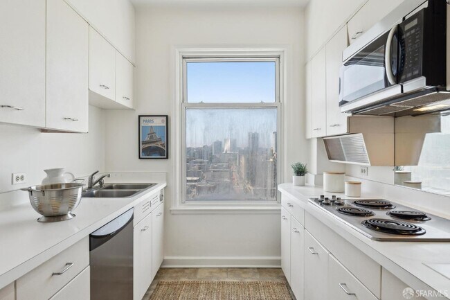 Photo - 631 O'Farrell St