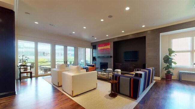 Photo - 155 Carondelet Plaza Unit 505