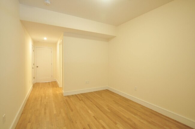 Photo - Beautiful 3 bedroom available 9/1
