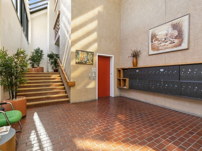 Photo - Unique fully furnished one bedroom condo i... Unit 305