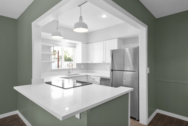 Photo - 1635 E Oak St Unit 2