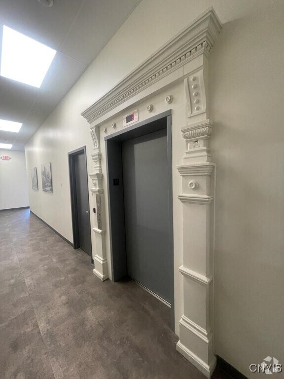 Building Photo - 83 Main St Rental