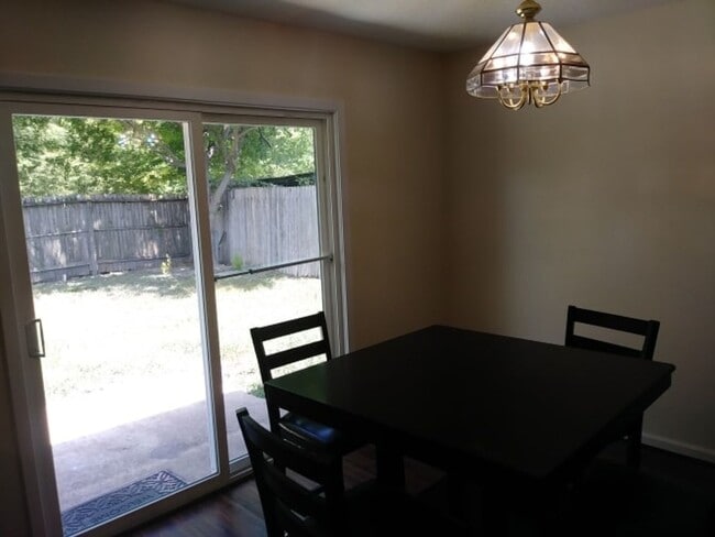 Photo - 2402 Union Mill Rd