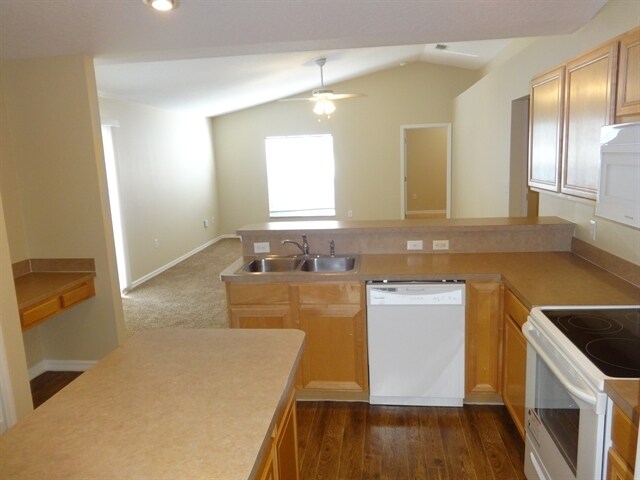 Photo - 1323 Old Millpond Rd