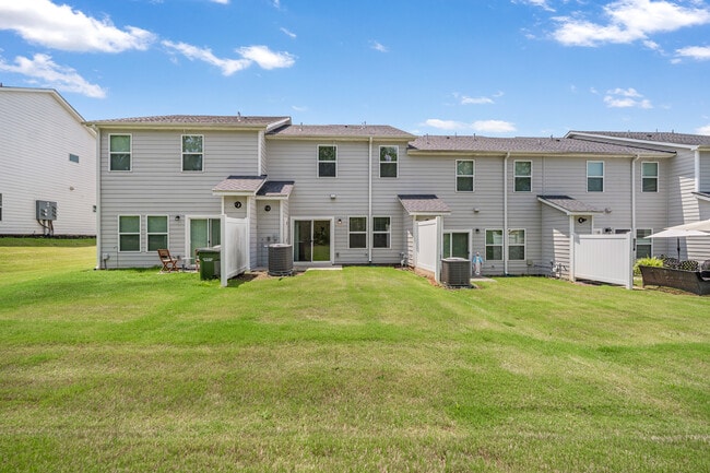 Photo - 663 Millwright Wy