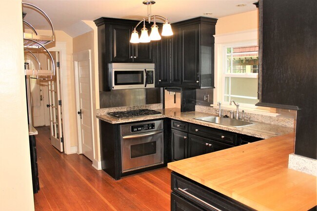 Photo - Vintage PDX Four-Square with Upgrades!