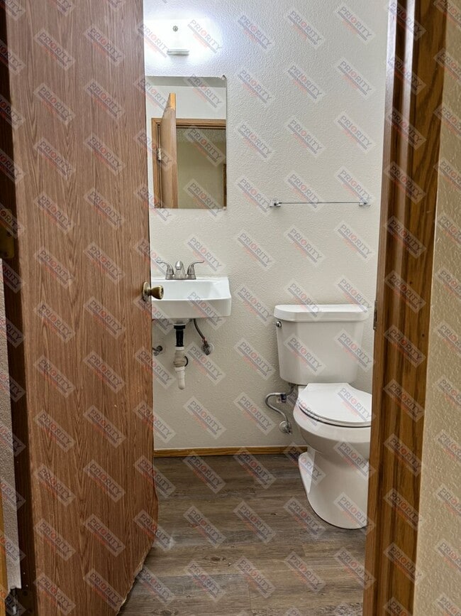 Photo - 3 bedroom, 2.5 bath 1,256 sqft Townhouse