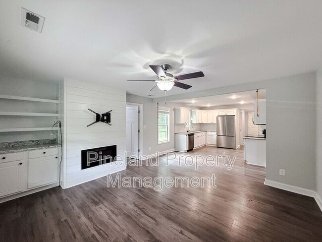 Photo - 668 McKenzie Rd