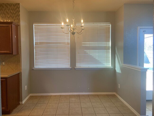 Photo - 4915 Allegany Dr