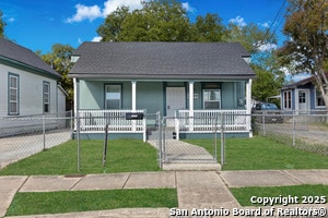 Photo - 2209 N Flores St