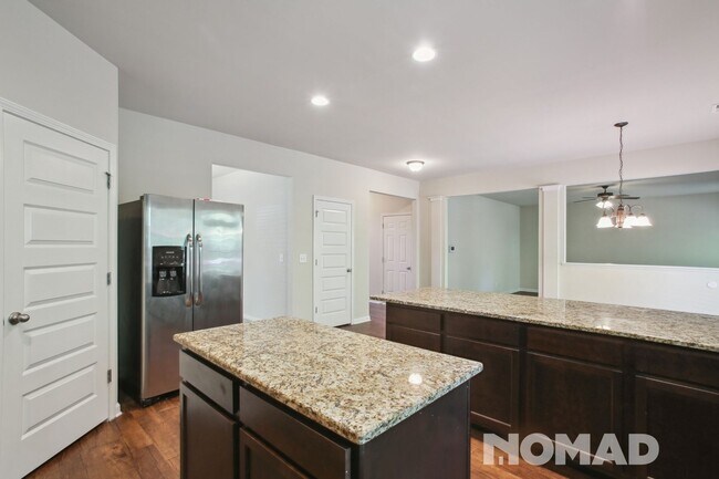 Photo - 283 Bandelier Cir