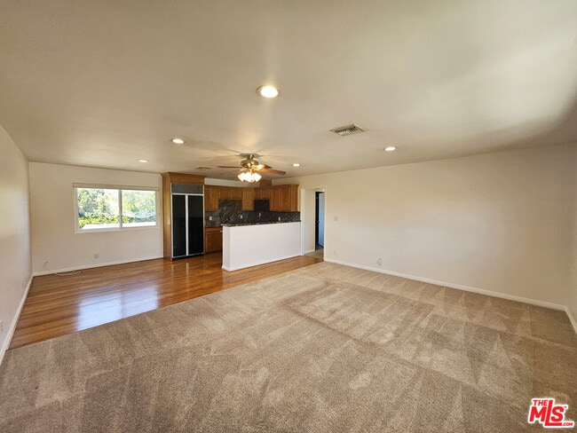 Photo - 22040 Wyandotte St