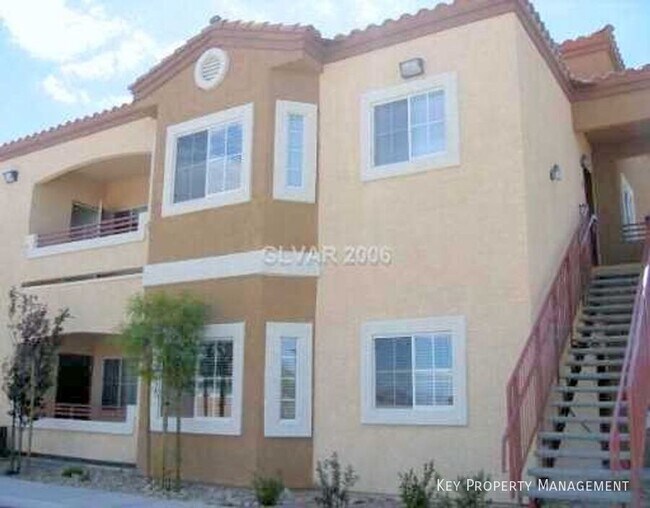 Building Photo - 6160 Rumrill St Unit #210