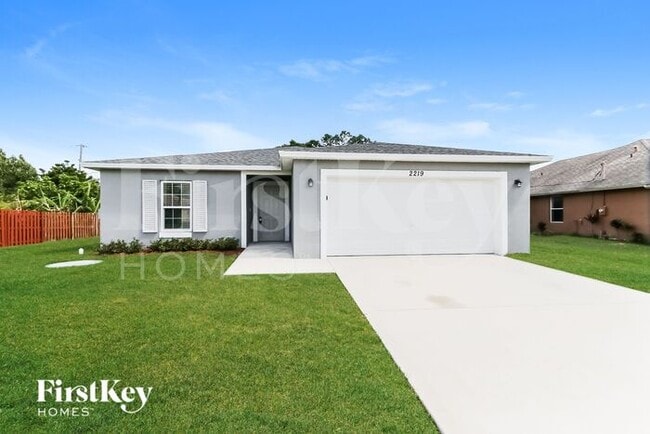 Photo - 2219 SW Haycraft Cir House
