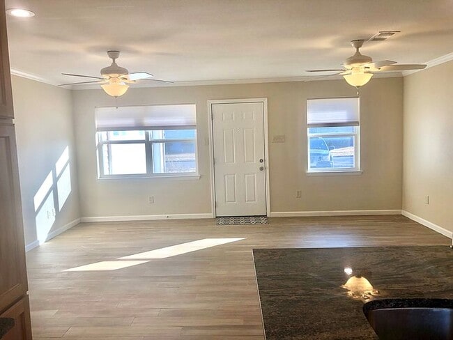 Photo - 1205 Fairfield St