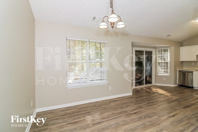 Photo - 10 Easton Trce