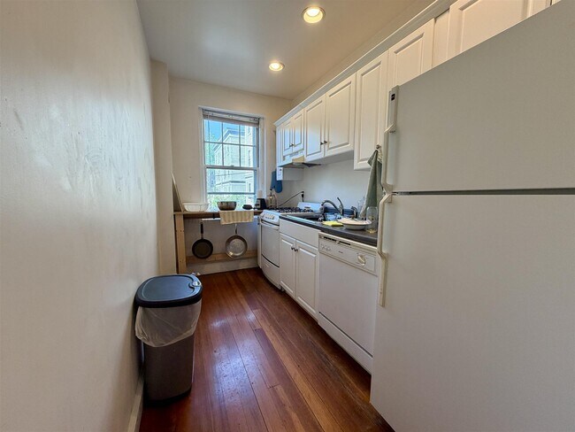 Photo - 15 Ellery St Unit 2