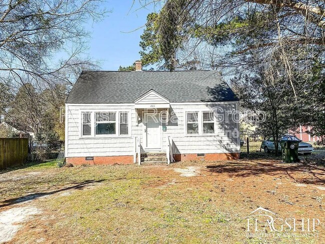 Building Photo - 805 Rudolph St Rental