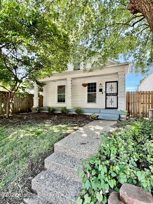 Photo - 2125 Crittenden Dr