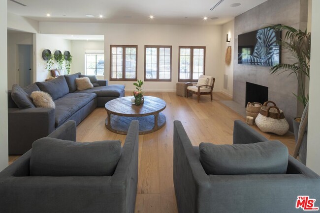 Photo - 823 S Sierra Bonita Ave