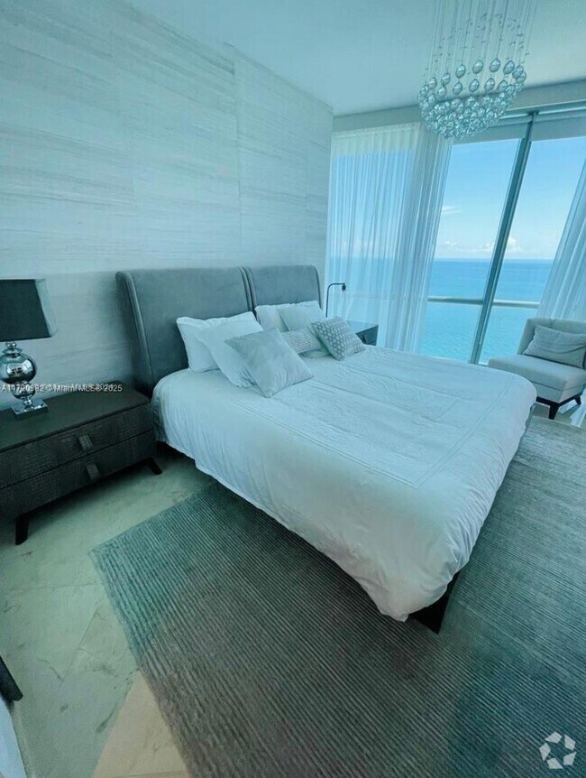 Building Photo - 17121 Collins Ave Unit 3703 Rental