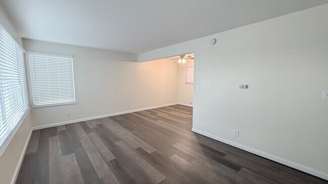 Photo - EBN T 14723 Unit A