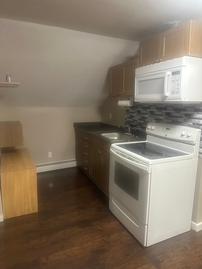 Photo - 13 Washington St Unit APT 3