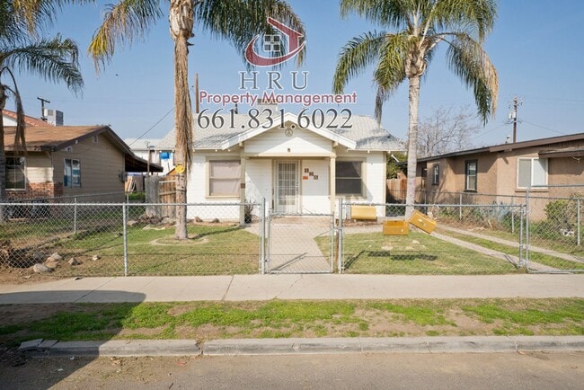 Building Photo - 126 Wilson Ave Unit Front House