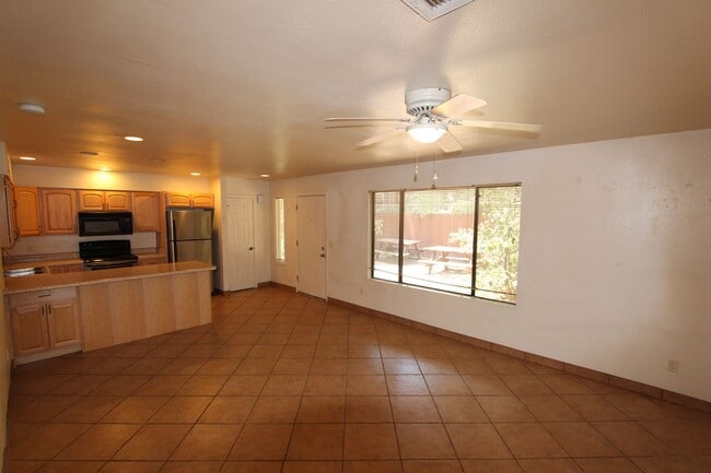 Photo - 814 W Summit Ave Unidad (465) 814 W Summit Ave  2