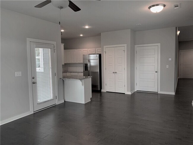 Photo - 3901 SW Peachwood Dr