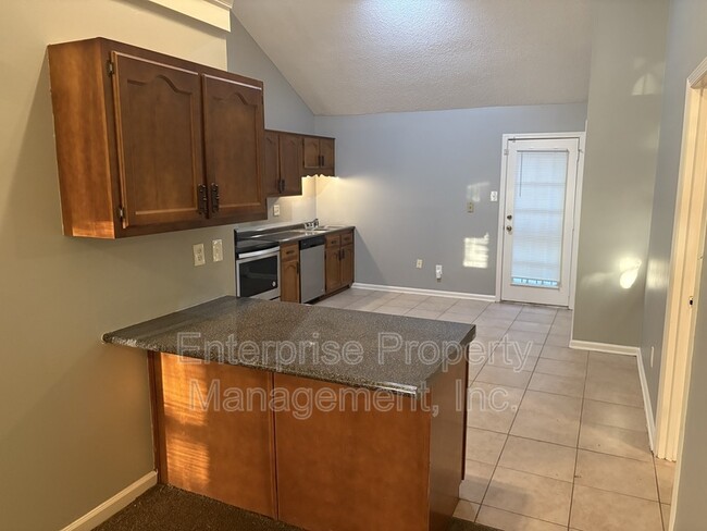 Photo - 3913 Oak Branch Cir E