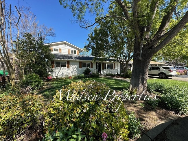 Photo - 910 Sequoyah Ave