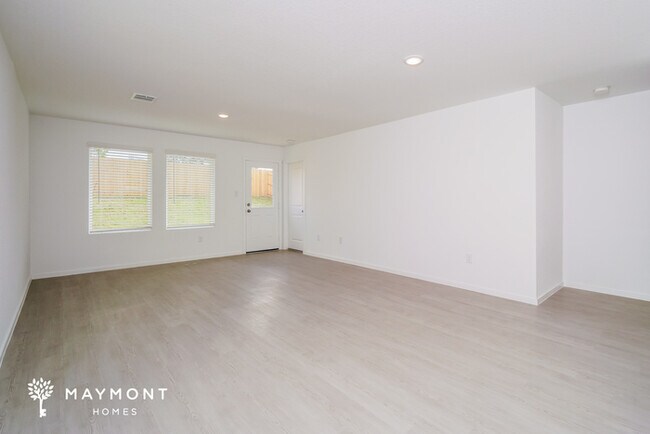 Photo - 546 Layne Overlook