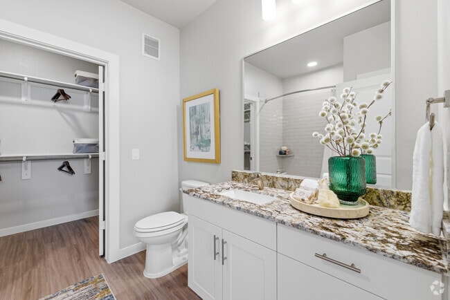 B3 2BR, 2BA - 1236SF - Primary Bathroom