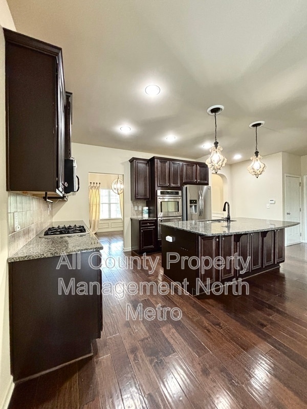 Photo - 711 Flag St