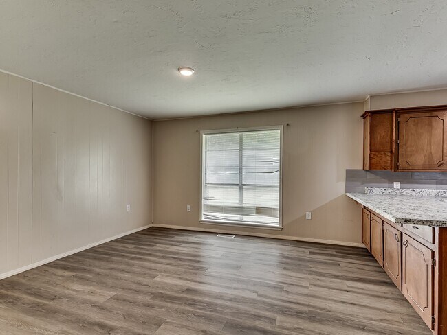 Photo - 27115 Western Ave