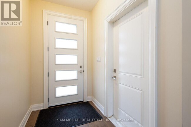 Photo - 35A Broadview Ave