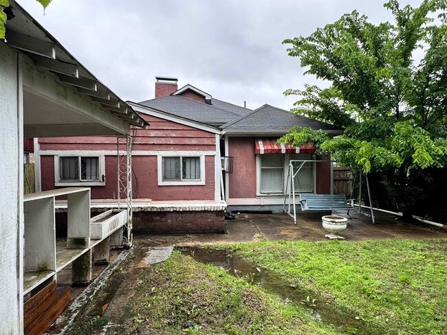 Photo - 1114 Azalia St