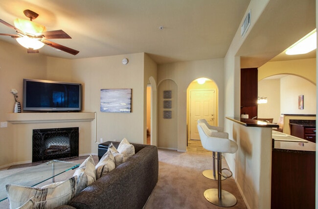 2550 E River Rd Unit 18206