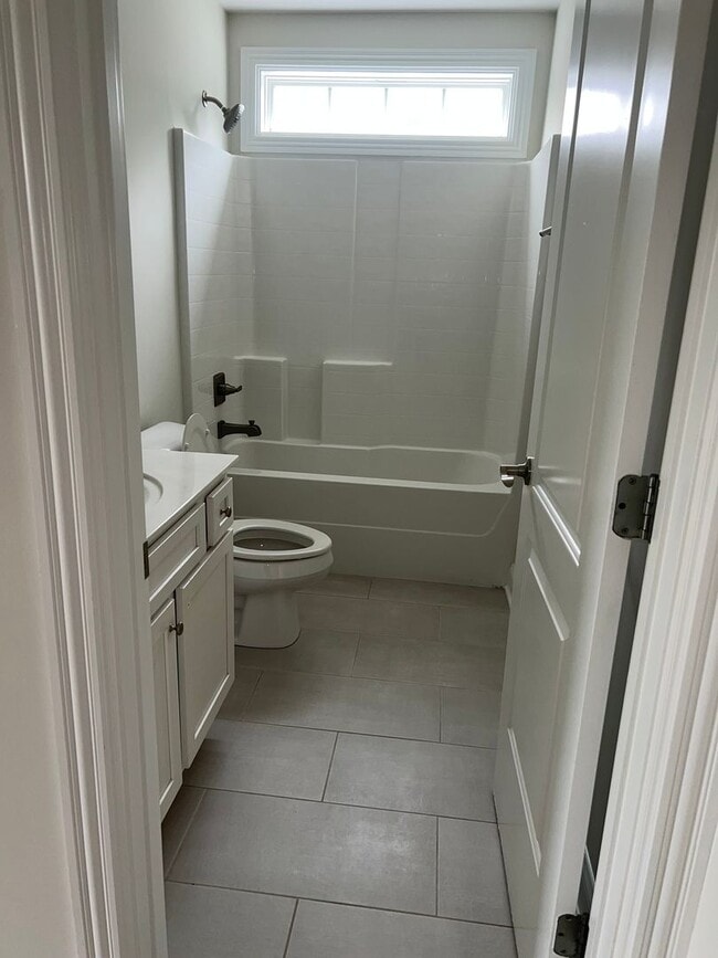 Photo - BREWER DRIVE - Beautiful 4 Bedroom Home for Rent