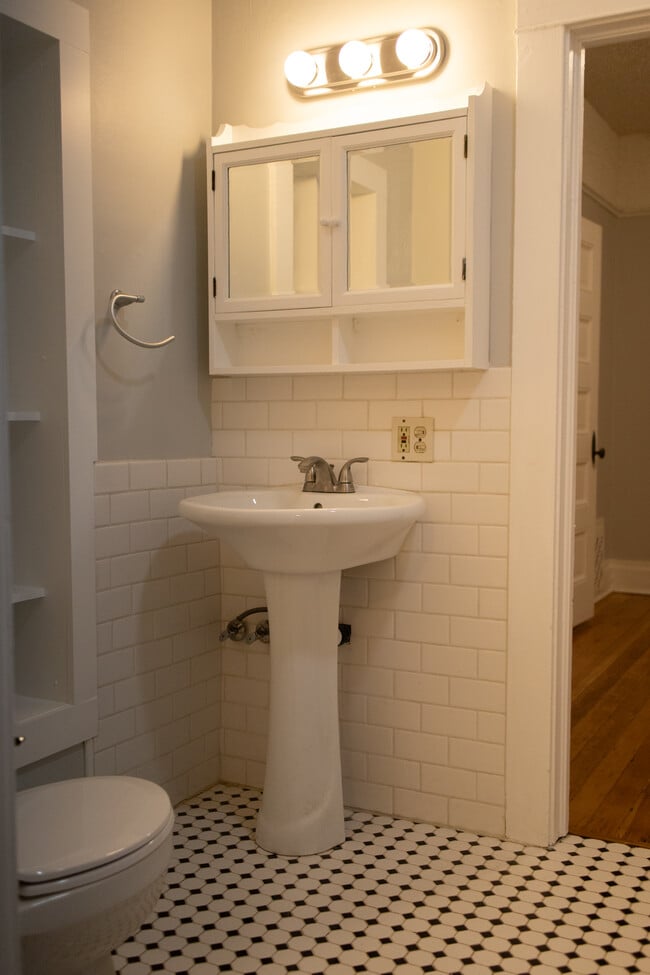 Photo - 831 NW 16th Ave Unit 831