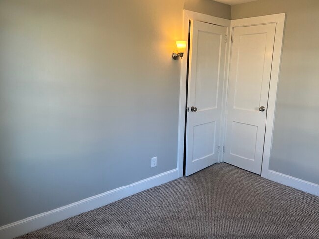 Bedroom - 85 Perry St Unit Apt A